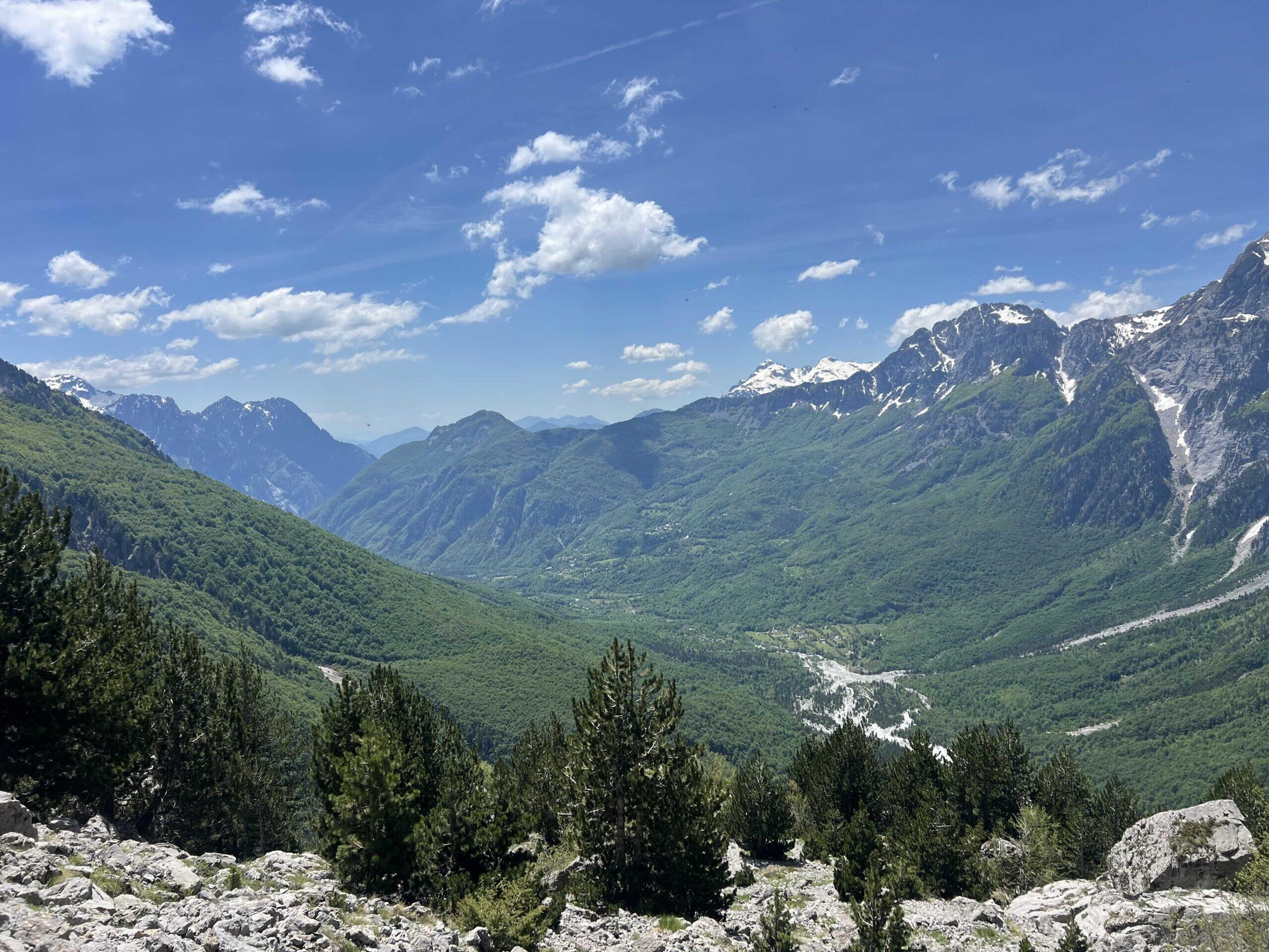BURIMI GROPAVE TE BUKURA